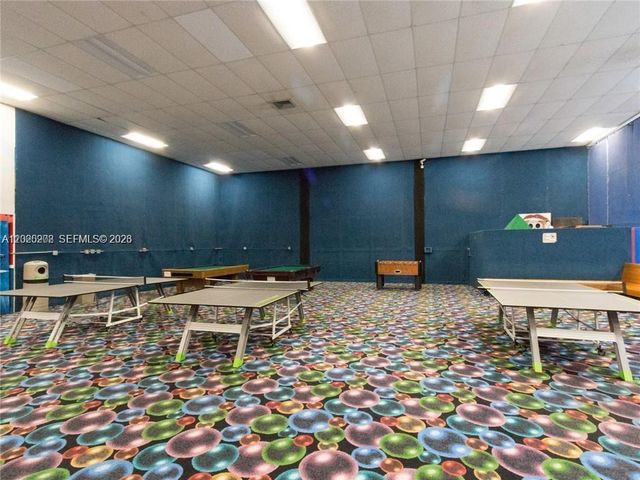 436 Lakeview Dr 203, Weston, FL 33326