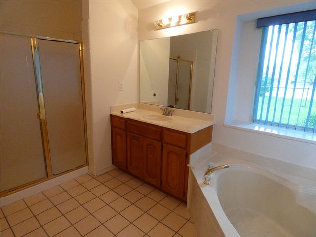 506 Baltusrol Circle, Garland, TX 75044