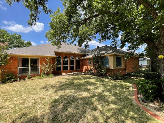 506 Baltusrol Circle, Garland, TX 75044