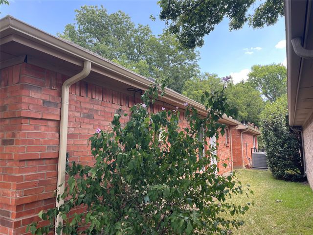506 Baltusrol Circle, Garland, TX 75044