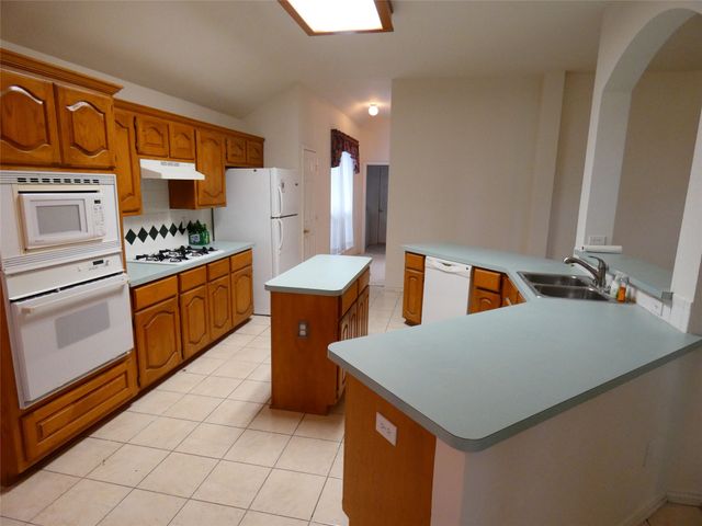 506 Baltusrol Circle, Garland, TX 75044