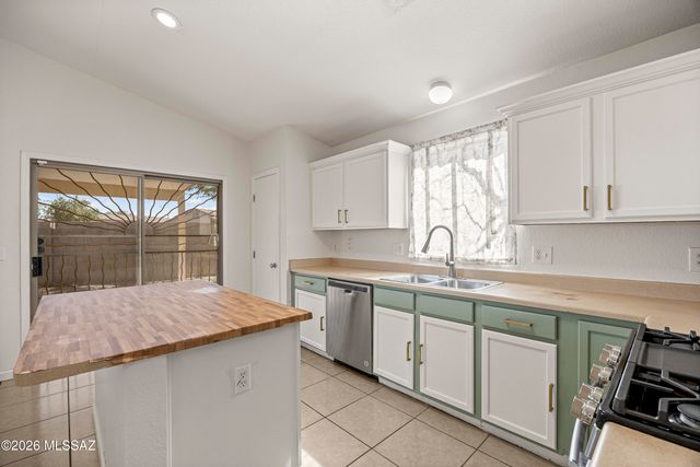 2783 E Vuelta Rio Viejo, Tucson, AZ 85706