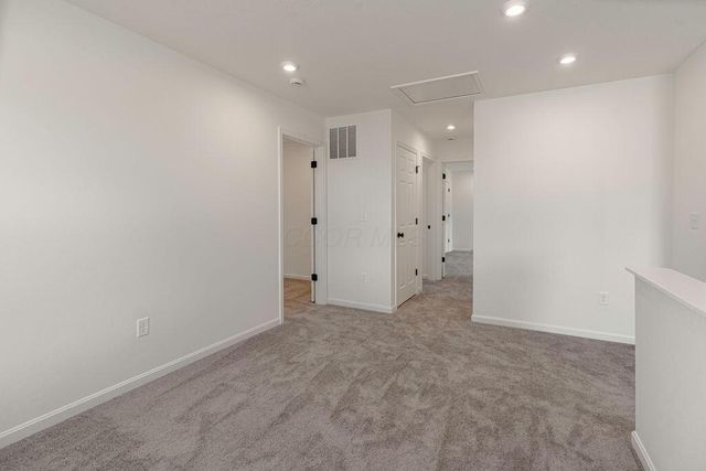 1033 Queen Bee Place, Grove City, OH 43123