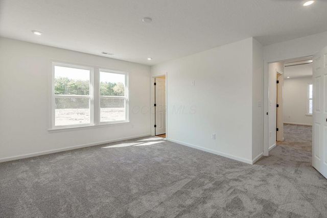 1033 Queen Bee Place, Grove City, OH 43123