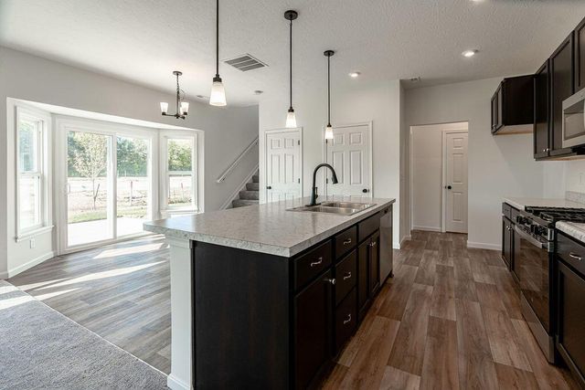 1033 Queen Bee Place, Grove City, OH 43123