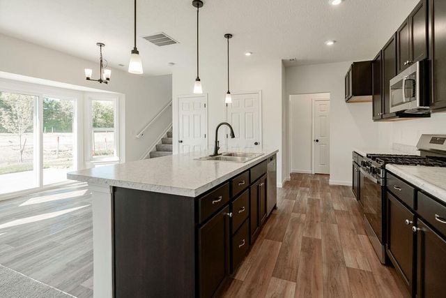 1033 Queen Bee Place, Grove City, OH 43123