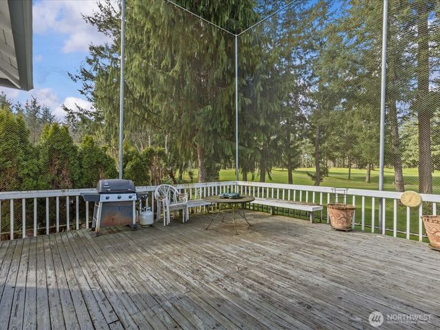 25719 Lake Wilderness Country Club Drive SE, Maple Valley, WA 98038