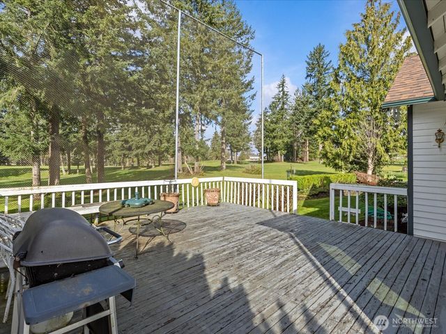 25719 Lake Wilderness Country Club Drive SE, Maple Valley, WA 98038
