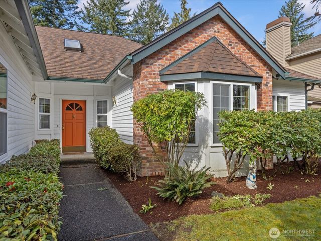 25719 Lake Wilderness Country Club Drive SE, Maple Valley, WA 98038
