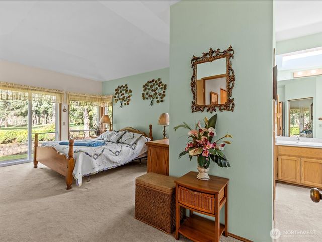 25719 Lake Wilderness Country Club Drive SE, Maple Valley, WA 98038