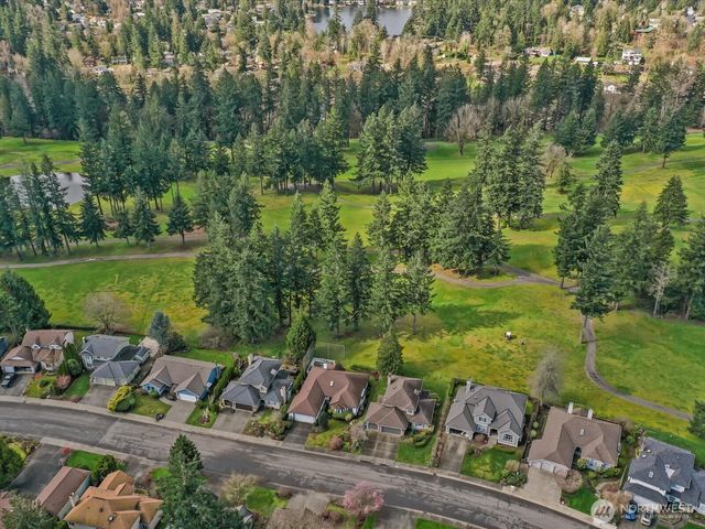 25719 Lake Wilderness Country Club Drive SE, Maple Valley, WA 98038