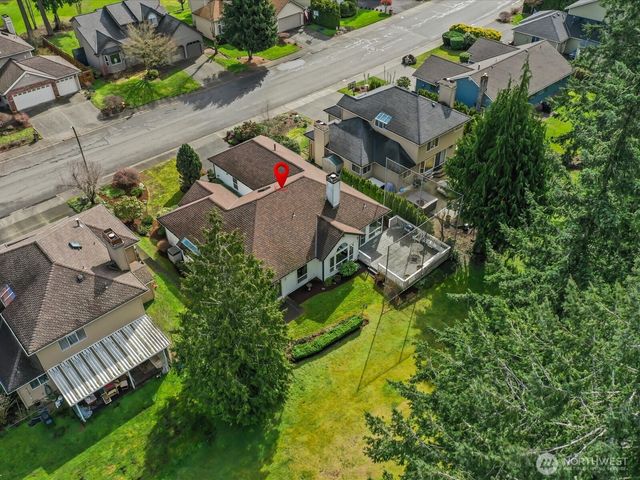 25719 Lake Wilderness Country Club Drive SE, Maple Valley, WA 98038