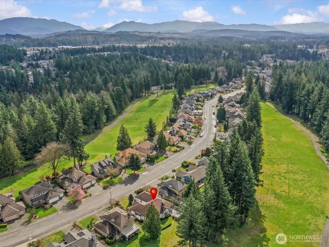 25719 Lake Wilderness Country Club Drive SE, Maple Valley, WA 98038