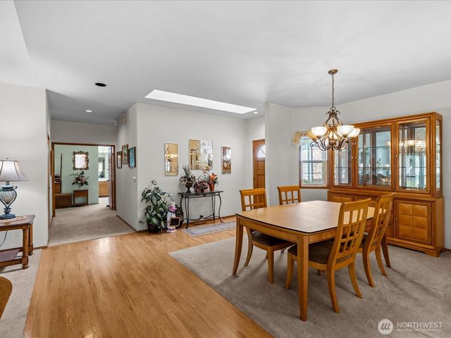 25719 Lake Wilderness Country Club Drive SE, Maple Valley, WA 98038