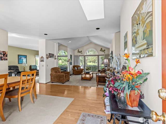 25719 Lake Wilderness Country Club Drive SE, Maple Valley, WA 98038