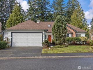 25719 Lake Wilderness Country Club Drive SE, Maple Valley, WA 98038