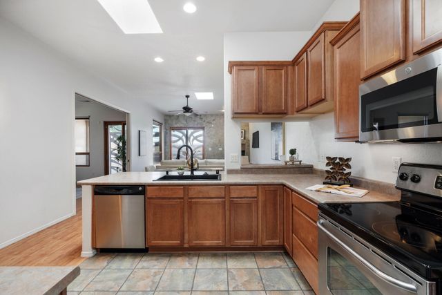 3710 Ridge Pointe Loop NE, Albuquerque, NM 87111