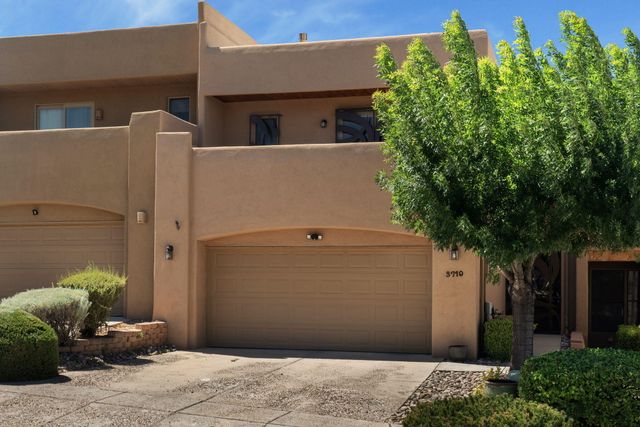 3710 Ridge Pointe Loop NE, Albuquerque, NM 87111