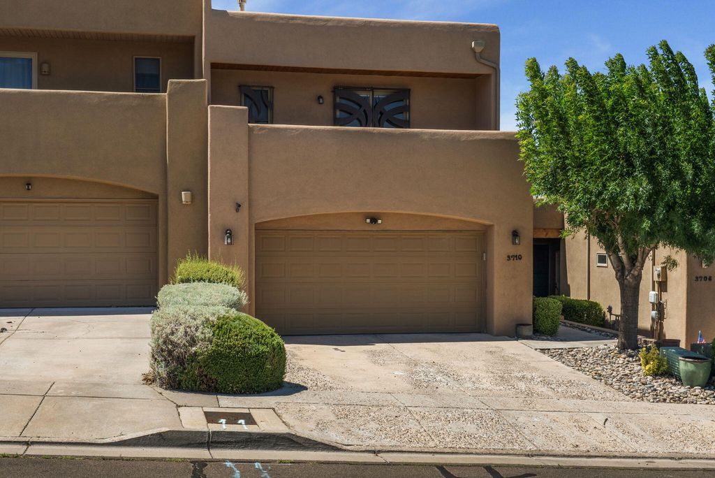 3710 Ridge Pointe Loop NE, Albuquerque, NM 87111