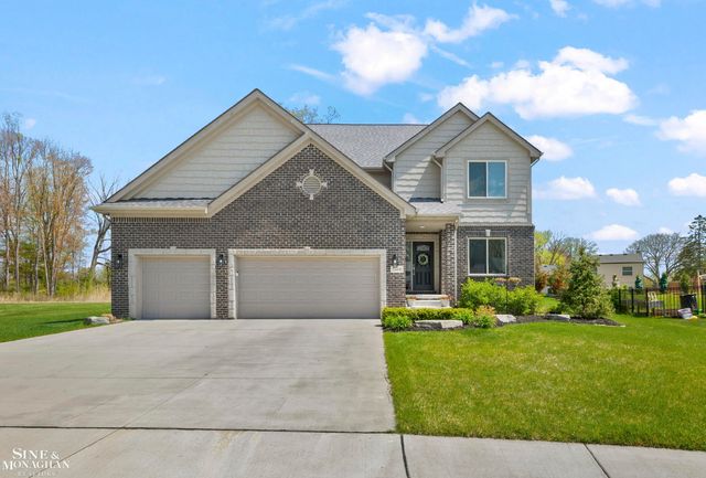 50490 Oakbrooke Drive, Chesterfield Twp, MI 48047