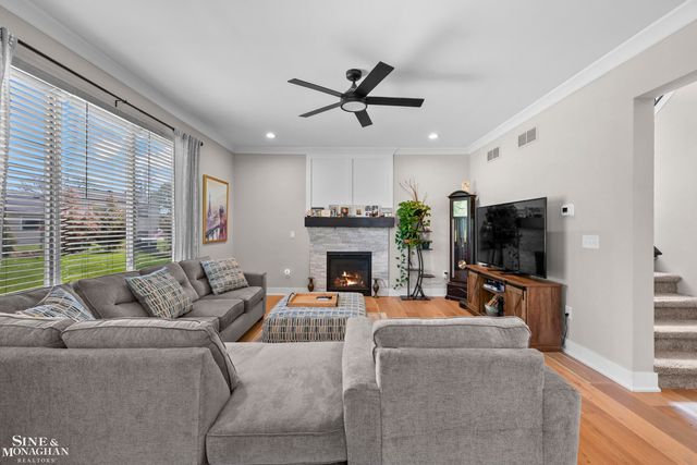 50490 Oakbrooke Drive, Chesterfield Twp, MI 48047