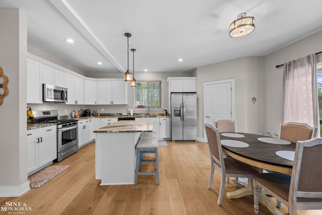 50490 Oakbrooke Drive, Chesterfield Twp, MI 48047
