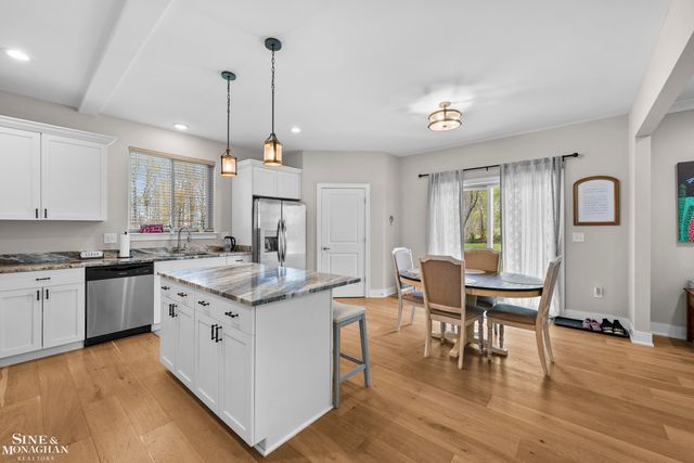 50490 Oakbrooke Drive, Chesterfield Twp, MI 48047