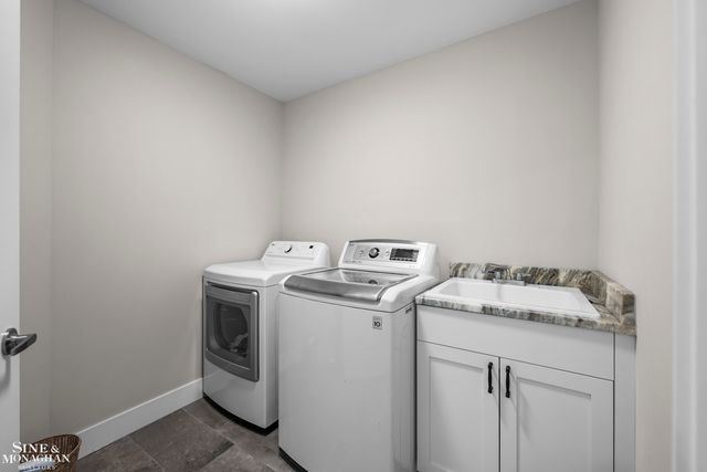 50490 Oakbrooke Drive, Chesterfield Twp, MI 48047