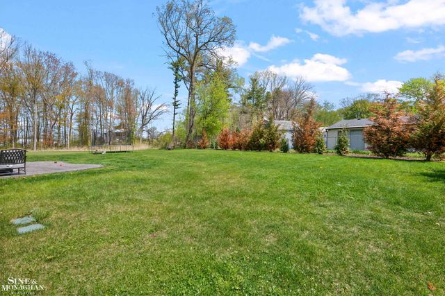 50490 Oakbrooke Drive, Chesterfield Twp, MI 48047