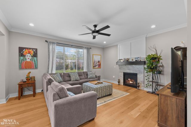 50490 Oakbrooke Drive, Chesterfield Twp, MI 48047