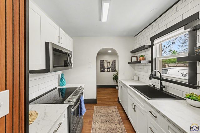 1022 SW Boswell AVE, Topeka, KS 66604