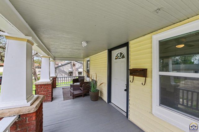 1022 SW Boswell AVE, Topeka, KS 66604