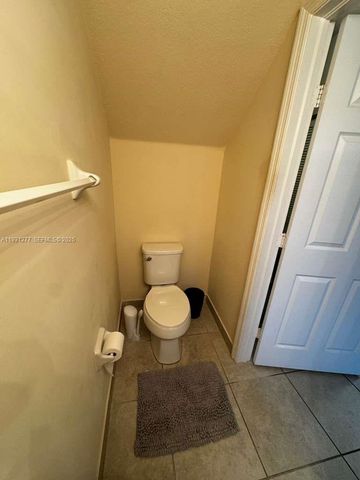 2819 SE 1st Dr 5, Homestead, FL 33033