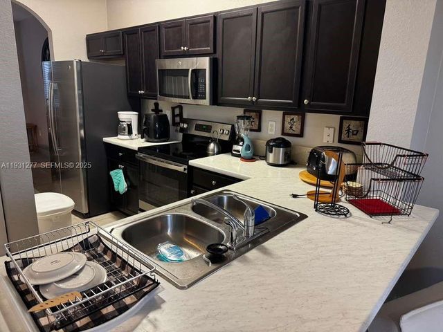 2819 SE 1st Dr 5, Homestead, FL 33033