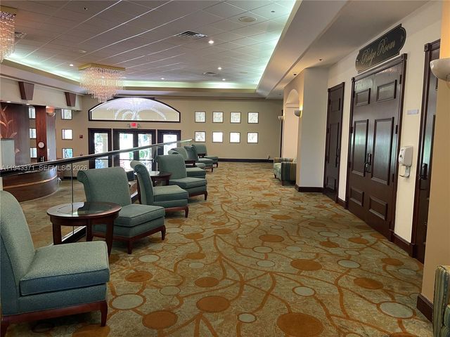 1831 Sabal Palm Dr 403, Davie, FL 33324