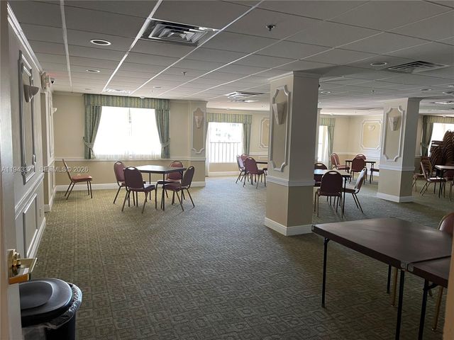 1831 Sabal Palm Dr 403, Davie, FL 33324