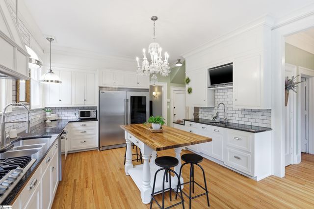 1007 E Calhoun Street, Anderson, SC 29621