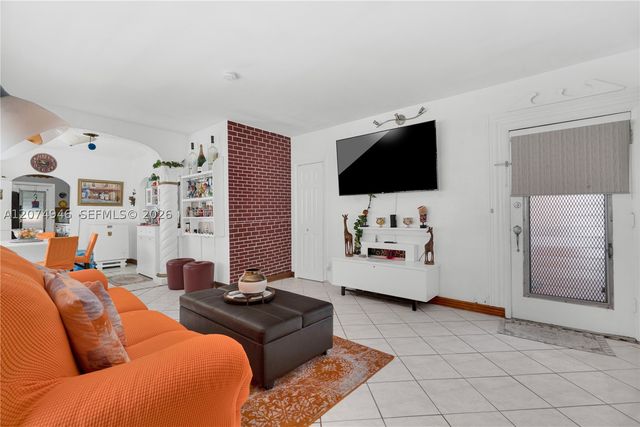 7840 Harding Ave 1, Miami Beach, FL 33141