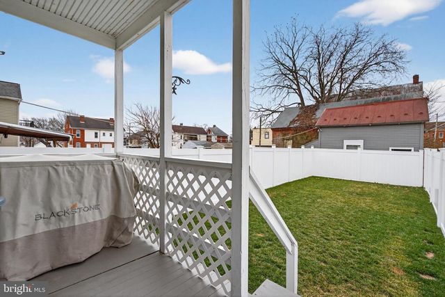 222 N FRANKLIN ST, Hanover, PA 17331