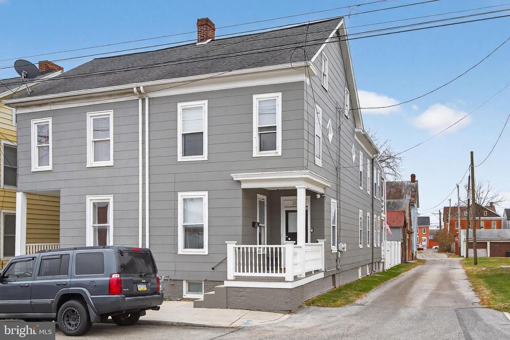 222 N FRANKLIN ST, Hanover, PA 17331