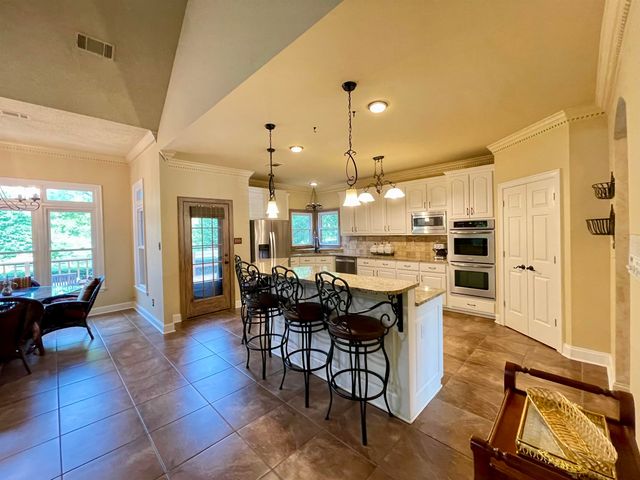 2490 BROTHERWOOD CV, Collierville, TN 38017
