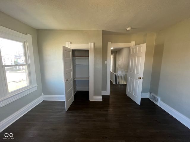 2105 Central Avenue, Anderson, IN 46016