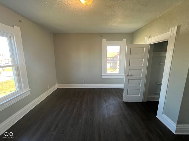 2105 Central Avenue, Anderson, IN 46016