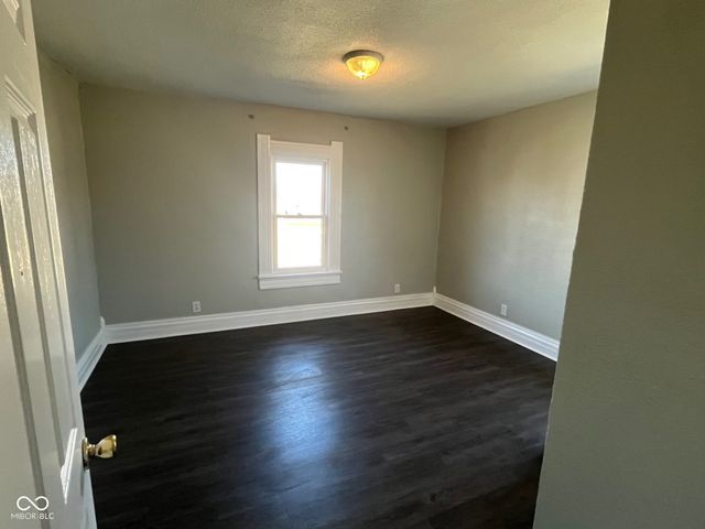 2105 Central Avenue, Anderson, IN 46016