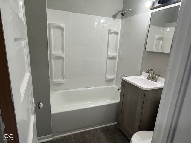 2105 Central Avenue, Anderson, IN 46016