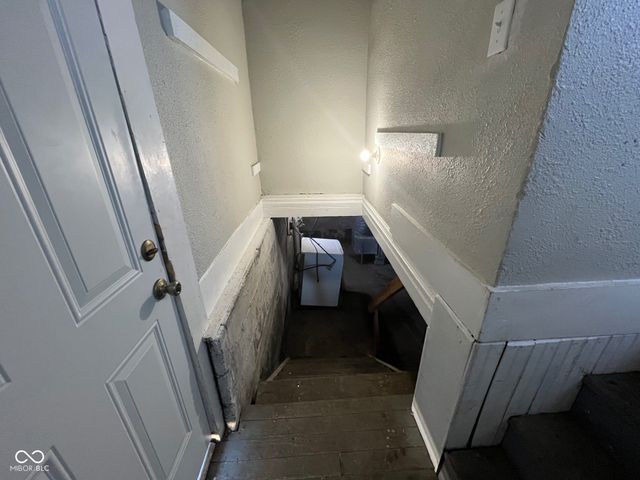 2105 Central Avenue, Anderson, IN 46016