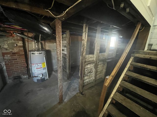 2105 Central Avenue, Anderson, IN 46016