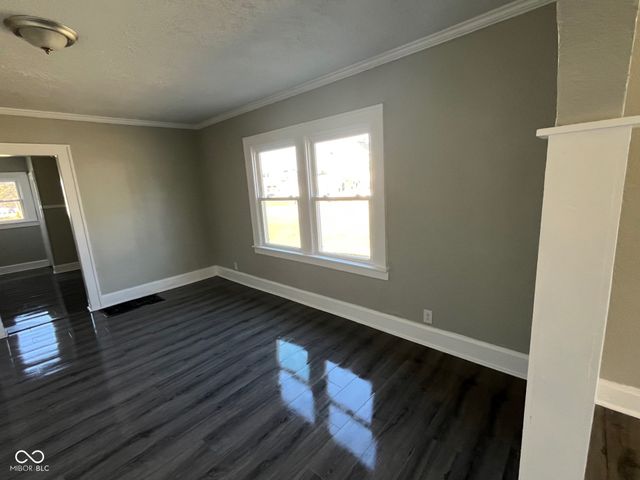 2105 Central Avenue, Anderson, IN 46016