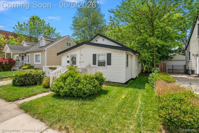 2715 Inman Street, Ferndale, MI 48220