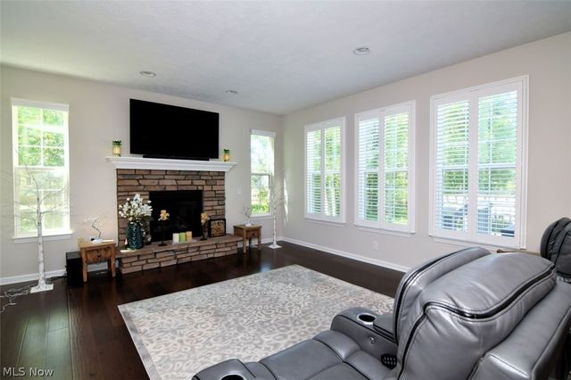 10442 Florida Street, Reminderville, OH 44202